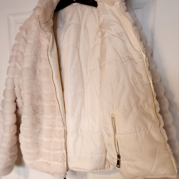 Activ8 Faux White Reversible Jacket - Picture 5 of 7